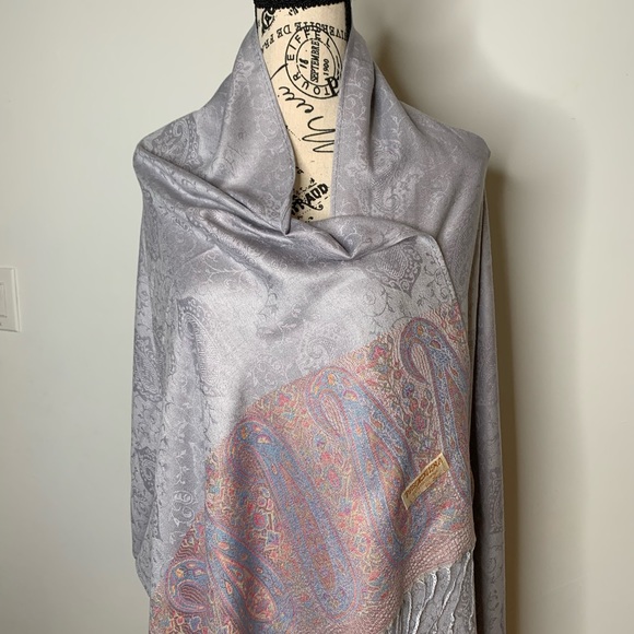 Pashmina - Picture 2 of 5